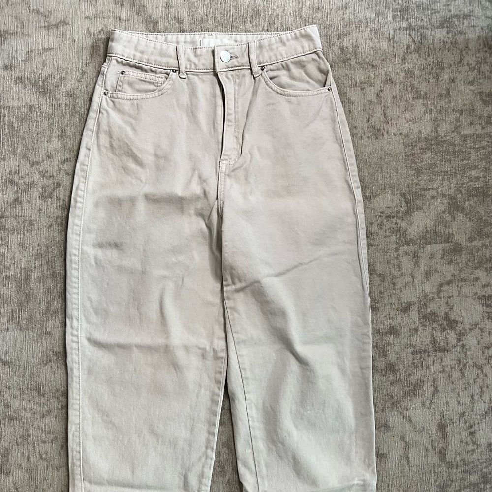 H&M high waist cream corduroy pants